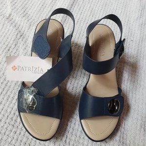 Patricia ankle strap shoes Size 6.5